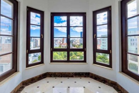 3 bedrooms Apartment in Limassol, Cyprus No. 103578 5