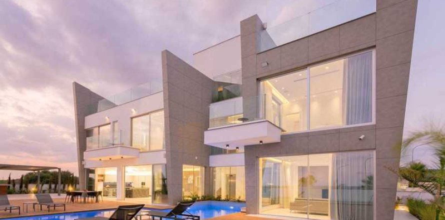 Дом с 3 спальнями в Айя Напа, Кипр №29399