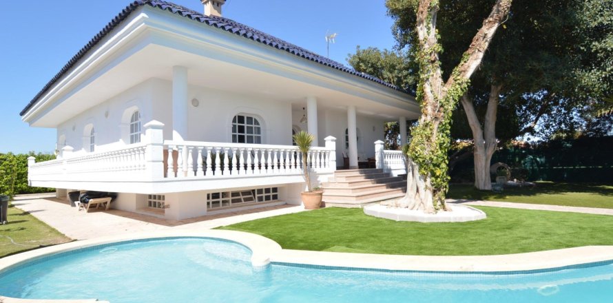 4 bedrooms Villa in Hai Bac, Vietnam No. 84898