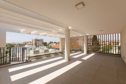 3 bedrooms Penthouse in Limassol, Cyprus No. 34174 2