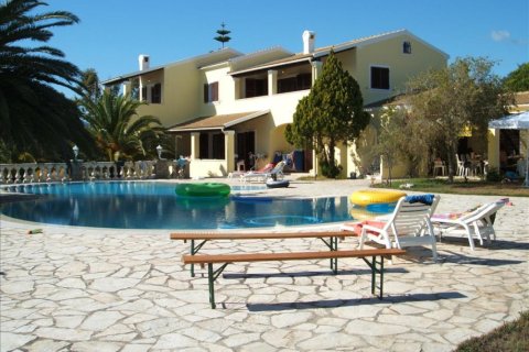 5 dormitorios Villa en Corfu, Greece No. 78189 1