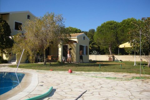 5 dormitorios Villa en Corfu, Greece No. 78189 9