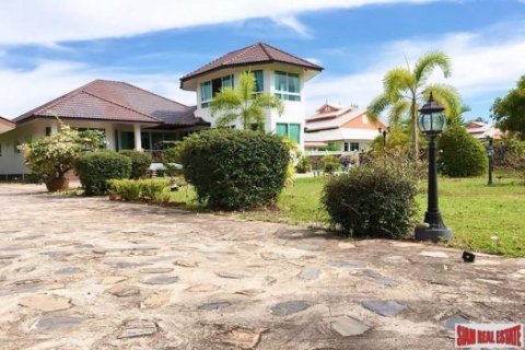 3 bedrooms House in Pattaya, Thailand No. 96482 20