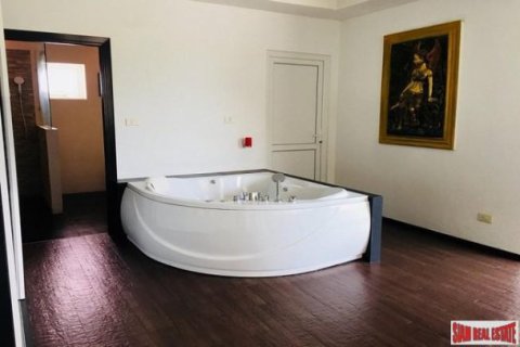 3 bedrooms House in Pattaya, Thailand No. 96482 16