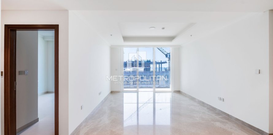 1 bedroom Apartment in EMAAR Beachfront, UAE No. 94684