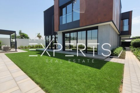 6 bedrooms Villa in Bavaria Town, Vietnam No. 72652 2