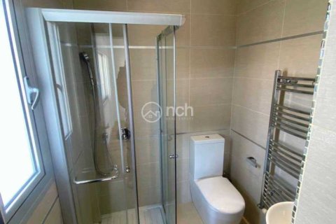 4 bedrooms Penthouse in Germasogeia, Cyprus No. 33558 13