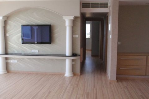 3 bedrooms Apartment in Limassol, Cyprus No. 105654 4