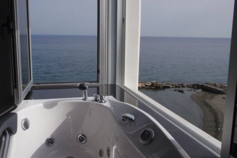 3 bedrooms Apartment in Limassol, Cyprus No. 105654 12