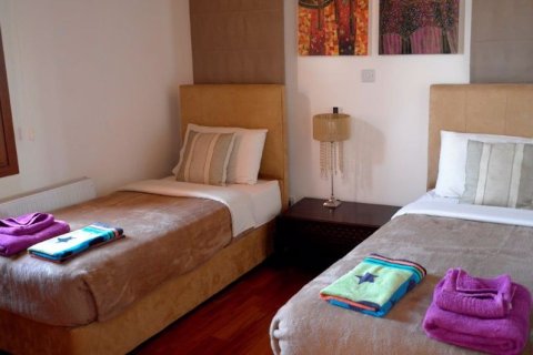 5 bedrooms Villa in Paphos, Cyprus No. 81929 12