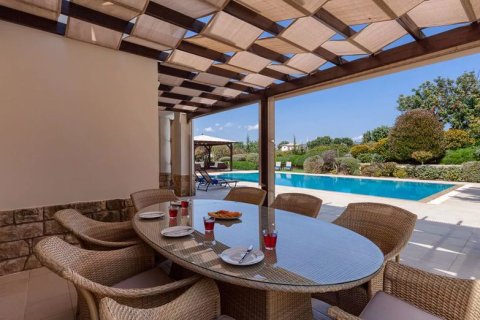 5 bedrooms Villa in Paphos, Cyprus No. 81929 18