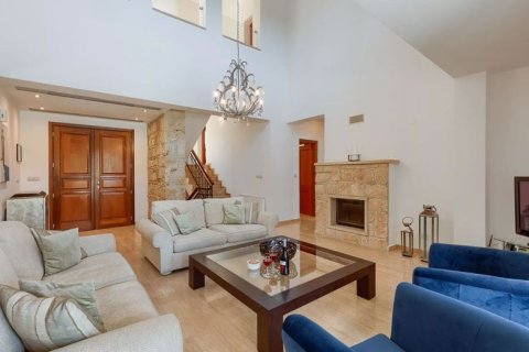 5 bedrooms Villa in Paphos, Cyprus No. 81929 8