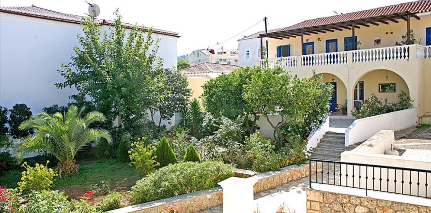 8 bedrooms Maisonette in Arcadia, Greece No. 59392