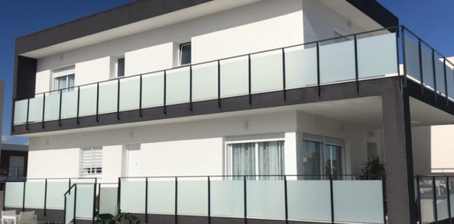 Вилла с 4 спальнями в Гран Алакант, Испания №26183