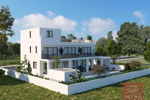 5 bedrooms Villa in Oroklini, Cyprus No. 100935 3