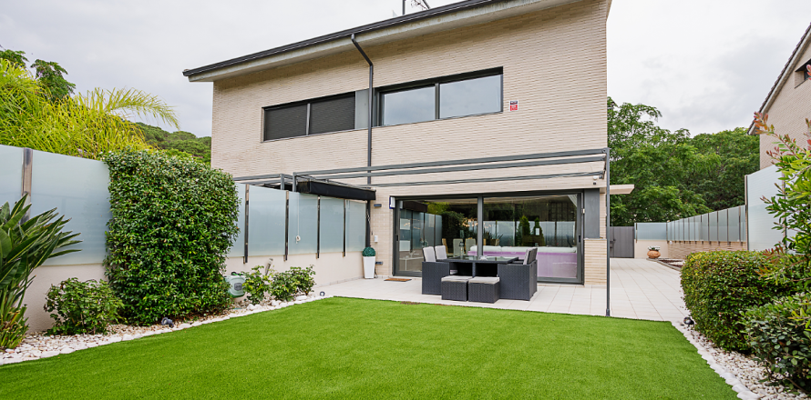 4 bedrooms Office in Binh Tri, Vietnam No. 26624