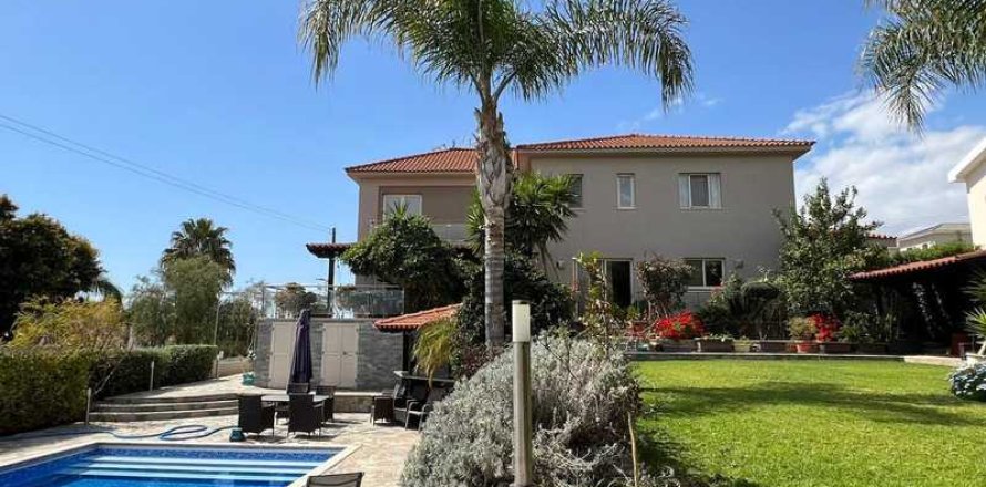 5 dormitorios Villa en Agios Athanasios, Cyprus No. 63327
