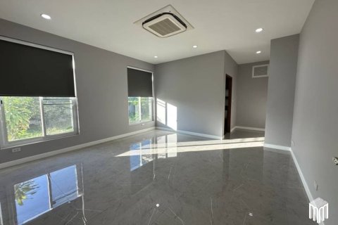 4 bedrooms House in Chiang Mai, Thailand No. 97939 5