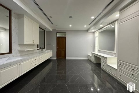 4 bedrooms House in Chiang Mai, Thailand No. 97939 11