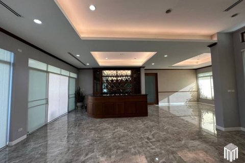 4 bedrooms House in Chiang Mai, Thailand No. 97939 2