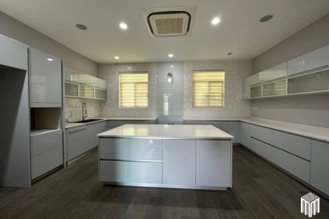 4 bedrooms House in Chiang Mai, Thailand No. 97939 17