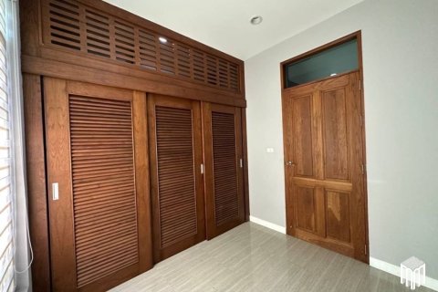 4 bedrooms House in Chiang Mai, Thailand No. 97939 12