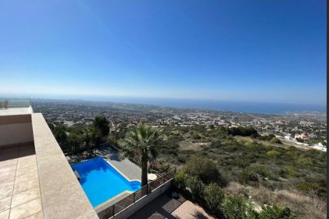 5 bedrooms House in Tala, Cyprus No. 37376 14