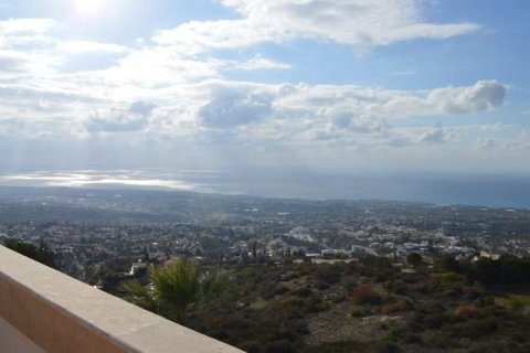 5 bedrooms House in Tala, Cyprus No. 37376 8