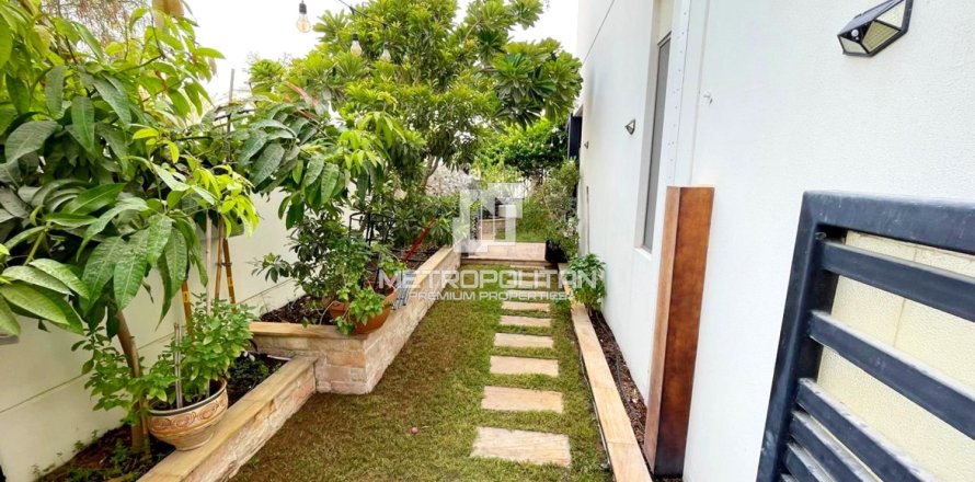 4 dormitorios Townhouse en Cach Bi, Vietnam No. 93375