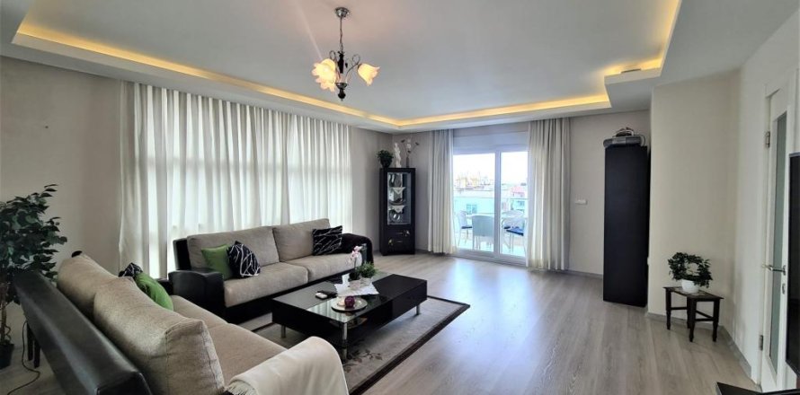 6 rooms Apartment in Alanya, Turkey No. 21854
