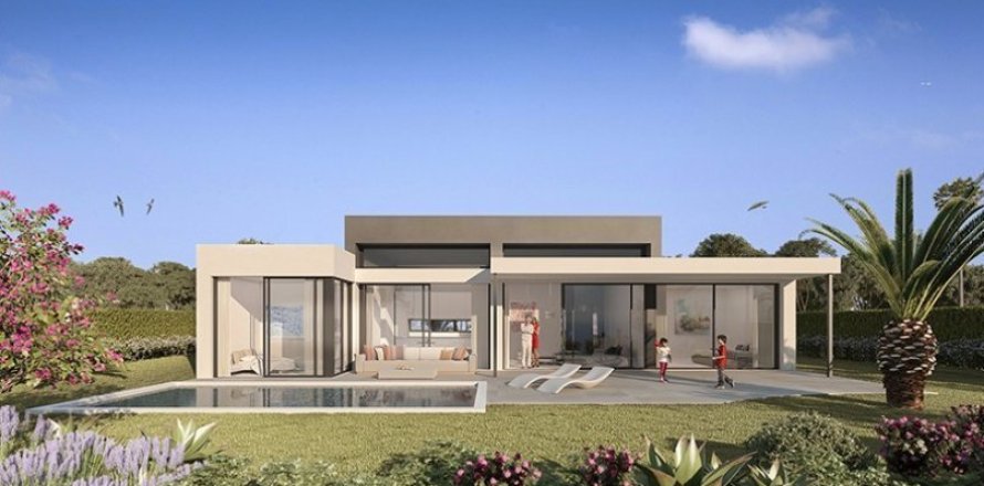 3 bedrooms House in Estepona, Spain No. 25482