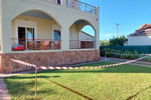 3 bedrooms House in Euboea, Greece No. 54475 15