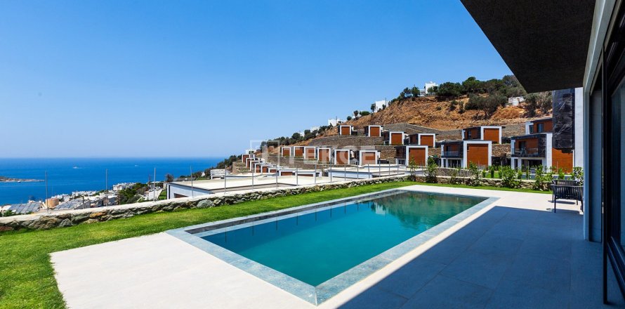 4 bedrooms Villa in Bodrum, Turkey No. 11069