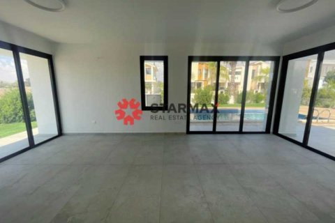 4 bedrooms House in Pyla, Cyprus No. 82439 5