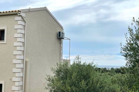 2 bedrooms Villa in Corfu, Greece No. 61646 4