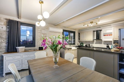 7 bedrooms Villa in Bich Dong, Vietnam No. 75790 9