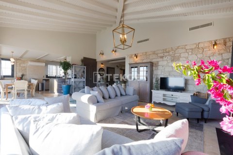 7 bedrooms Villa in Bich Dong, Vietnam No. 75790 12