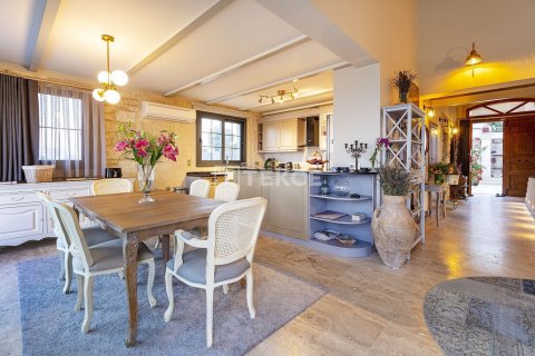 7 bedrooms Villa in Bich Dong, Vietnam No. 75790 10