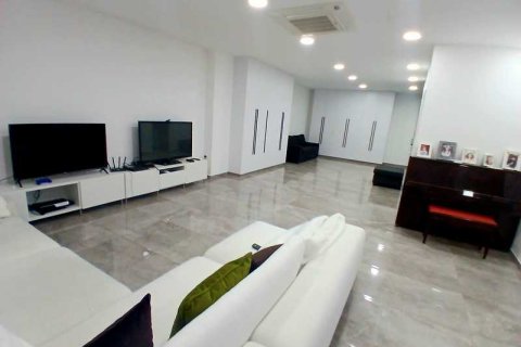 3 bedrooms House in Enkomi, Cyprus No. 72154 9