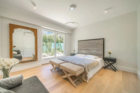 Вилла с 6 спальнями в Мужен, Франция №81635 9