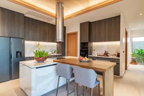 4 bedrooms Villa in Phuket, Thailand No. 2971 6