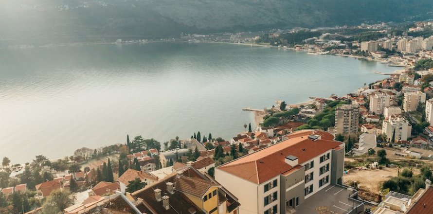 1 bedroom Apartment in Herceg Novi, Montenegro No. 104789