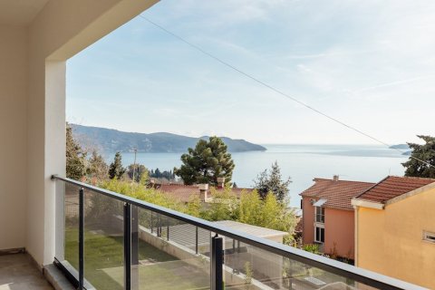 1 bedroom Apartment in Herceg Novi, Montenegro No. 104789 2