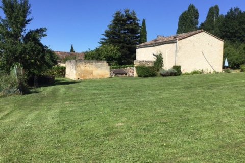 2 bedrooms House in Dordogne, France No. 69449 2