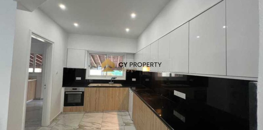 4 bedrooms House in Larnaca, Cyprus No. 31466