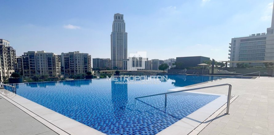 Квартира с 2 спальнями в Palace Residences, ОАЭ №119877