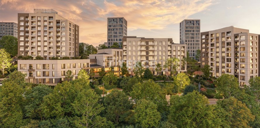 Квартира с 3 спальнями в Стамбул, Турция №110437