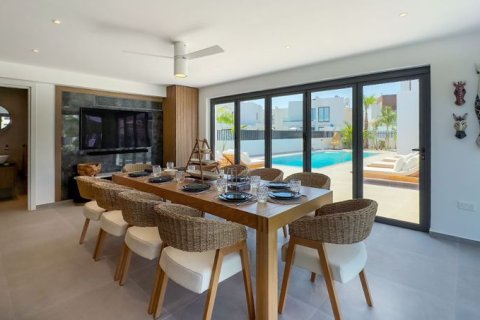 3 bedrooms Villa in Pernera, Cyprus No. 36650 7