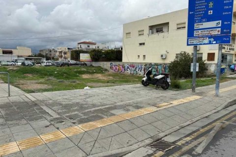 Commercial property in Kato Polemidia, Cyprus No. 104305 3