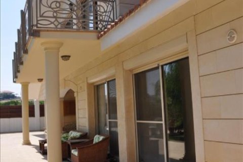 6 bedrooms Villa in Limassol, Cyprus No. 105748 7